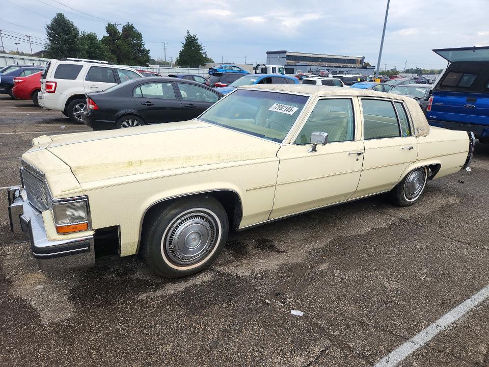 1984 Cadillac Deville მანქანა იყიდება აუქციონზე, vin: 1G6AM6989E9088587, აუქციონის ნომერი: 72902106