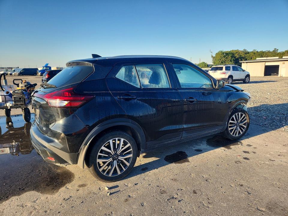 72432366 :رقم المزاد ، 3N1CP5CV7PL568744 vin ، 2023 Nissan Kicks مزاد بيع