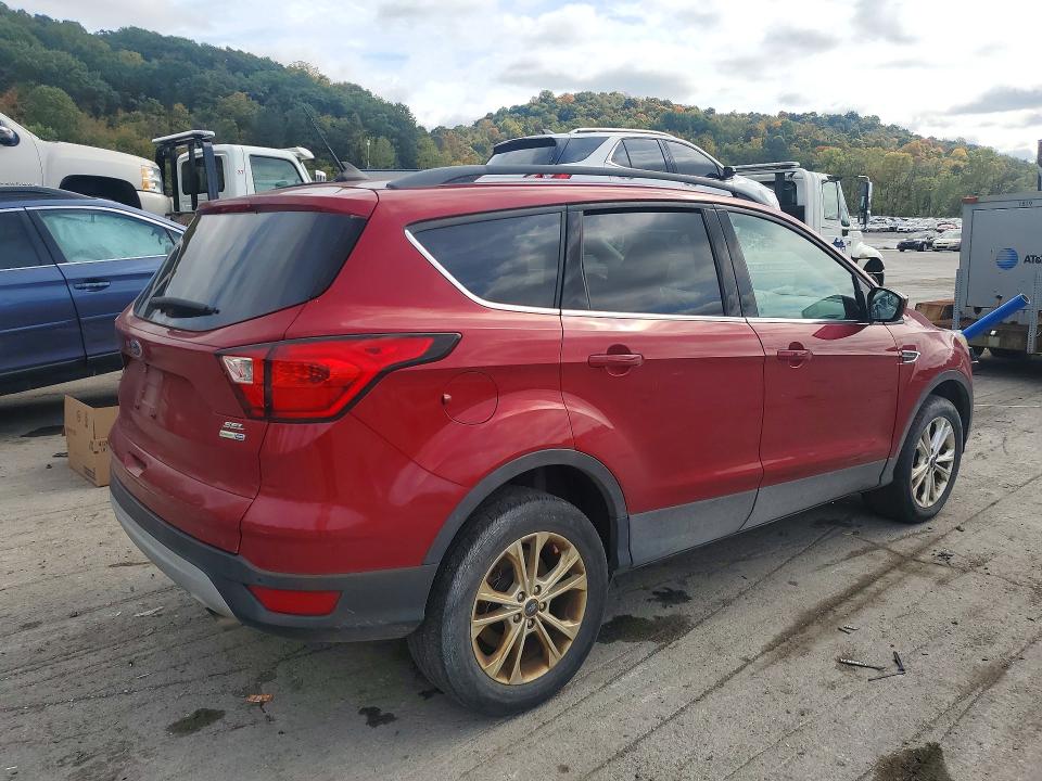 2019 Ford Escape მანქანა იყიდება აუქციონზე, vin: 1FMCU9HD3KUA39556, აუქციონის ნომერი: 72729006