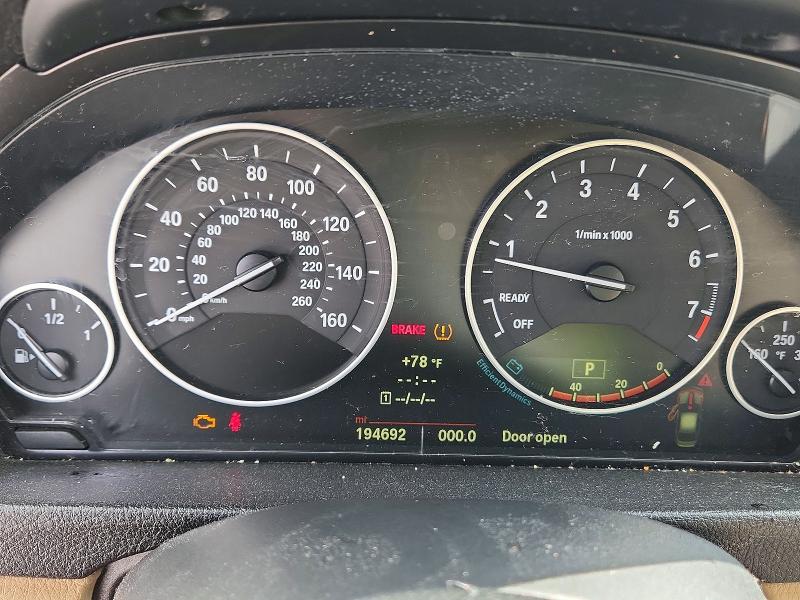 71448786 :رقم المزاد ، WBA3B1G52ENS81269 vin ، 2014 Bmw 320 مزاد بيع