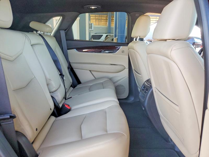 72022926 :رقم المزاد ، 1GYKNCRSXHZ106599 vin ، 2017 Cadillac Xt5 مزاد بيع