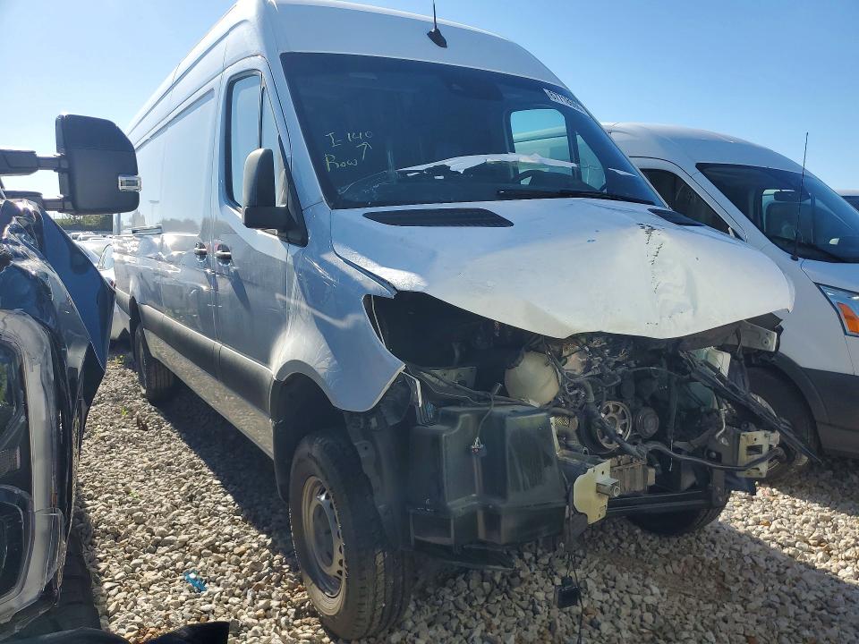 67718696 :رقم المزاد ، W1Y4NDVY0PT123472 vin ، 2023 Mercedes-benz Sprinter مزاد بيع