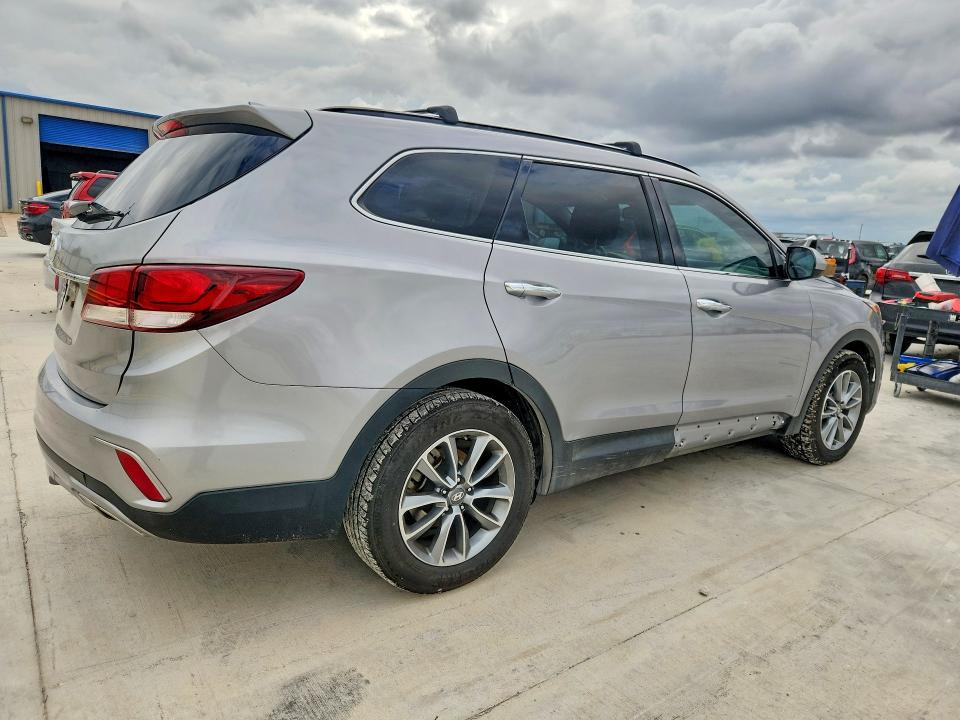 71301246 :رقم المزاد ، KM8SM4HF1JU257574 vin ، 2018 Hyundai Santa Fe مزاد بيع