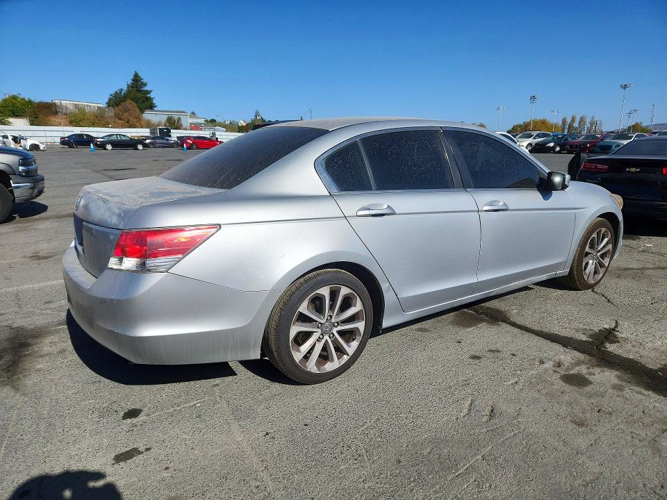 67936086 :رقم المزاد ، JHMCP26758C065234 vin ، 2008 Honda Accord مزاد بيع