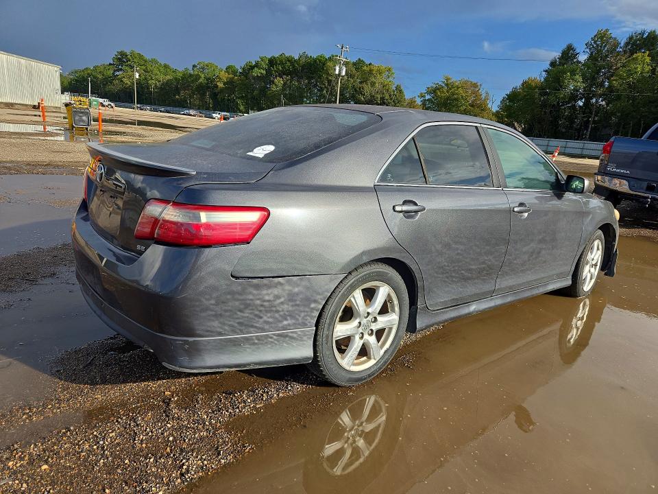 71391686 :رقم المزاد ، 4T1BE46K17U647354 vin ، 2007 Toyota Camry مزاد بيع