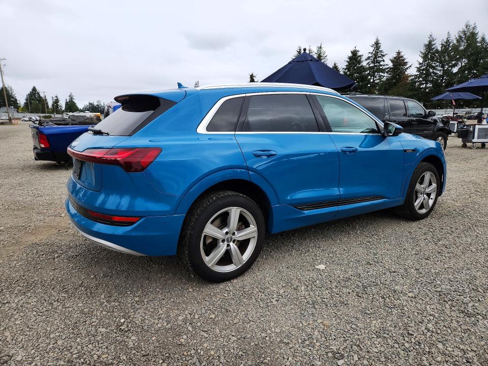 Продаж на аукціоні авто 2019 Audi E-tron, vin: WA1LAAGE8KB010214, номер лоту: 73187926