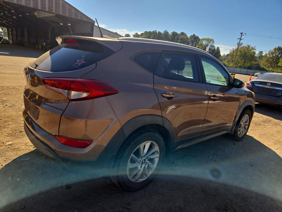 2016 Hyundai Tucson მანქანა იყიდება აუქციონზე, vin: KM8J33A45GU138954, აუქციონის ნომერი: 71307386