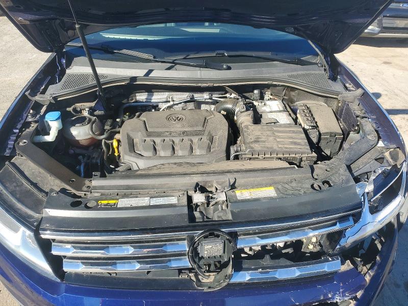 71970236 :رقم المزاد ، 3VV2B7AXXMM131495 vin ، 2021 Volkswagen Tiguan مزاد بيع