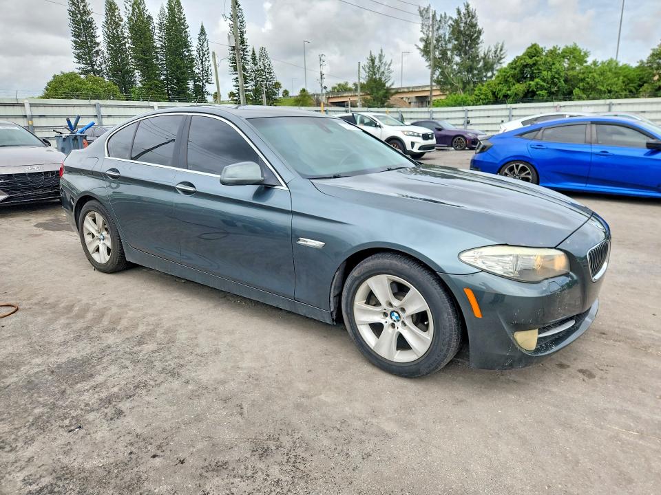 2011 Bmw 528 მანქანა იყიდება აუქციონზე, vin: WBAFR1C58BC740102, აუქციონის ნომერი: 71288776