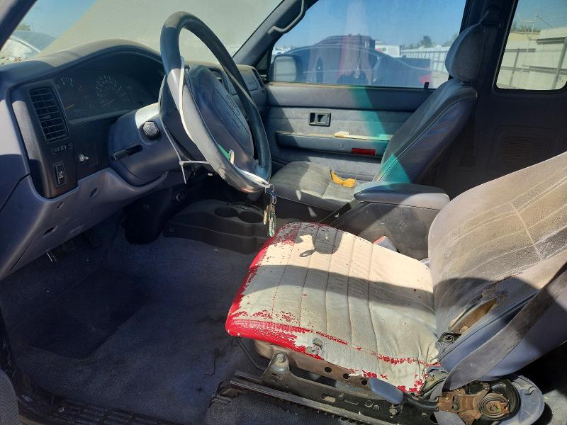 68364076 :رقم المزاد ، 5TESN92N7YZ708538 vin ، 2000 Toyota Tacoma مزاد بيع