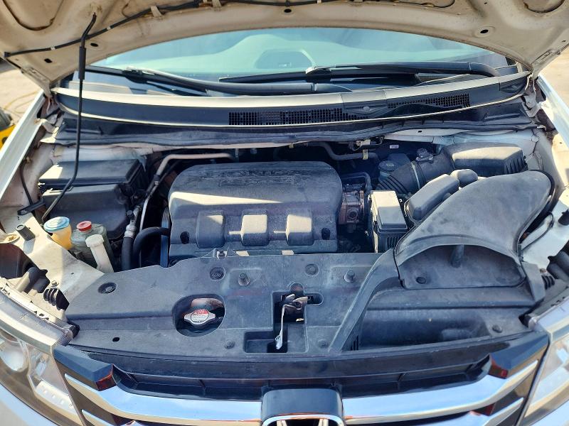 72366846 :رقم المزاد ، 5FNRL5H60GB052521 vin ، 2016 Honda Odyssey مزاد بيع