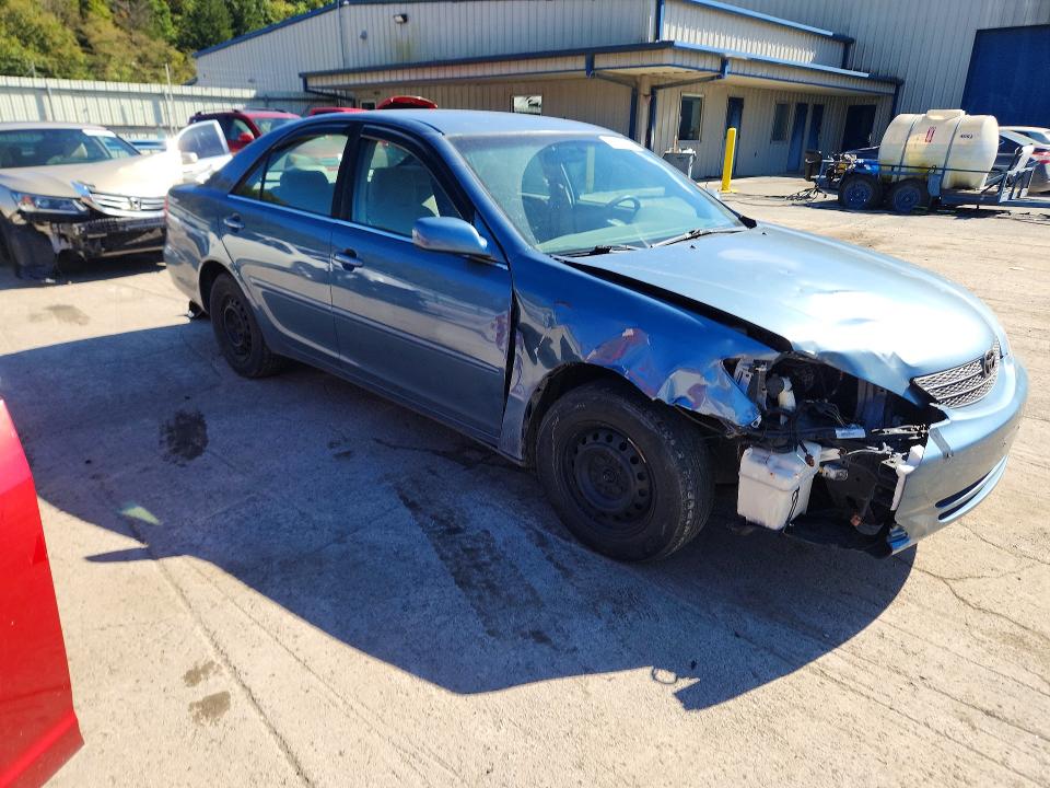 2004 Toyota Camry მანქანა იყიდება აუქციონზე, vin: 4T1BE32K24U879599, აუქციონის ნომერი: 71783566