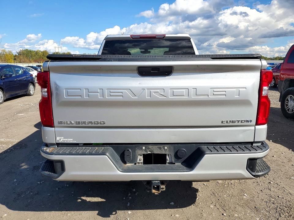 72240296 :رقم المزاد ، 1GCRYBEK0MZ305005 vin ، 2021 Chevrolet Silverado مزاد بيع