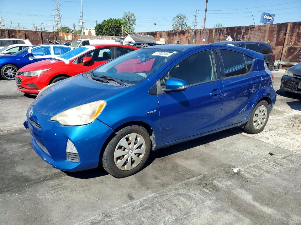 71393766 :رقم المزاد ، JTDKDTB38D1535079 vin ، 2013 Toyota Prius C مزاد بيع