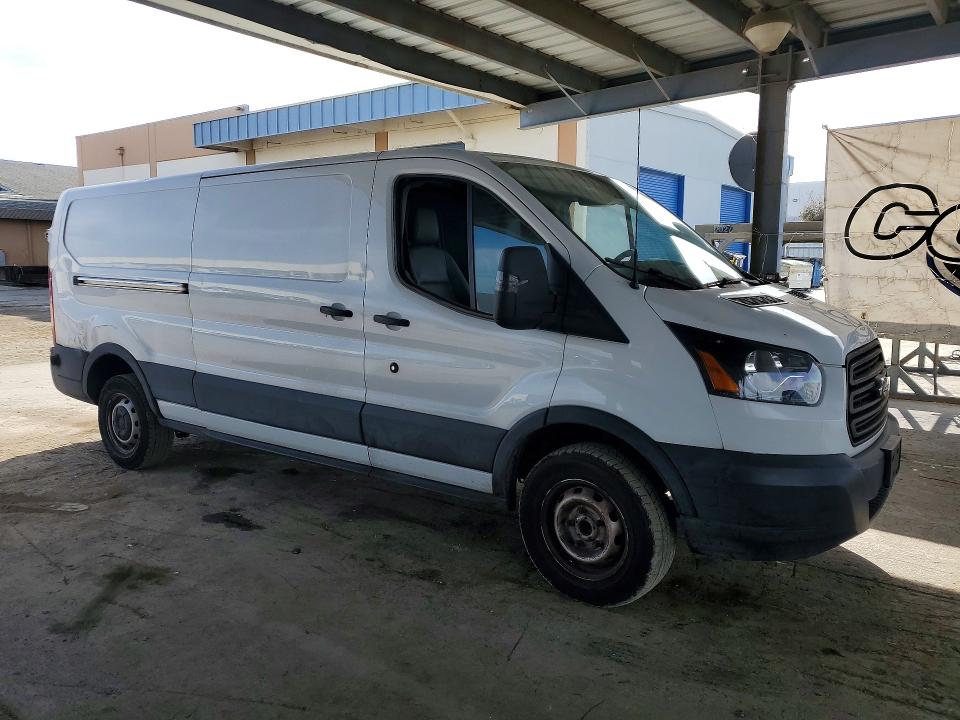 71301046 :رقم المزاد ، 1FTYR2YM2KKA52927 vin ، 2019 Ford Transit مزاد بيع