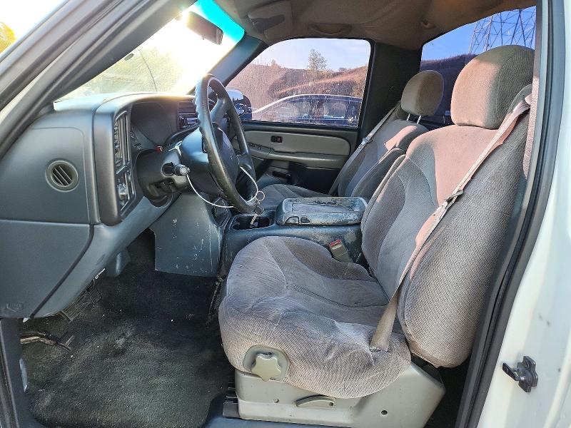2000 Chevrolet Silverado მანქანა იყიდება აუქციონზე, vin: 1GCEC14V5YE422885, აუქციონის ნომერი: 72059636