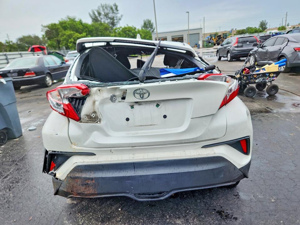 2020 Toyota C-hr მანქანა იყიდება აუქციონზე, vin: NMTKHMBX5LR107077, აუქციონის ნომერი: 70316666