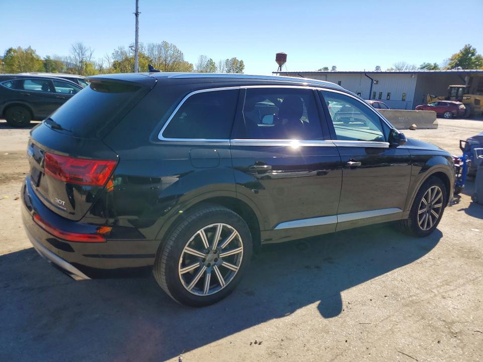 2018 Audi Q7 მანქანა იყიდება აუქციონზე, vin: WA1LAAF70JD005711, აუქციონის ნომერი: 71810636