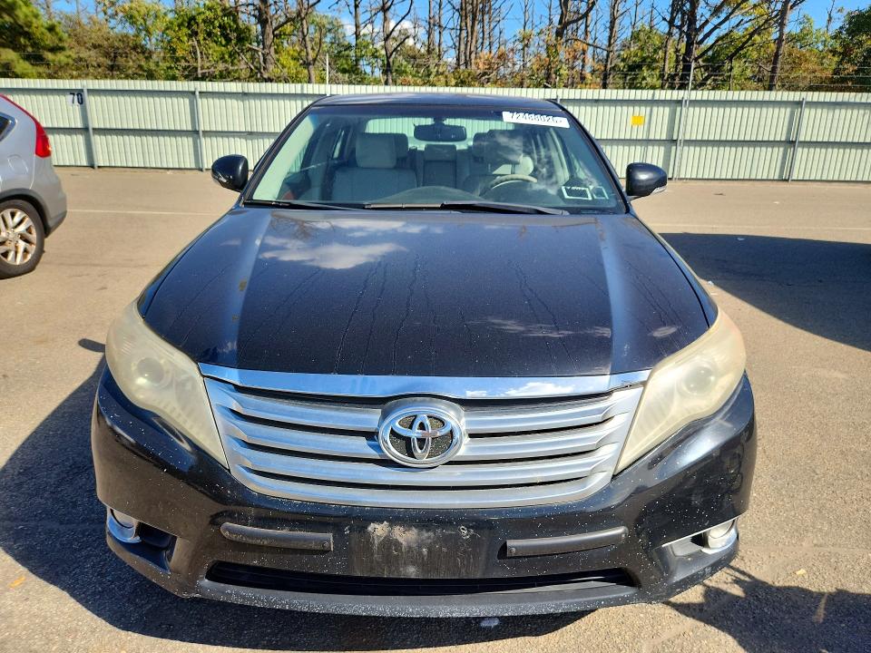 72488026 :رقم المزاد ، 4T1BK3DB5CU451076 vin ، 2012 Toyota Avalon مزاد بيع