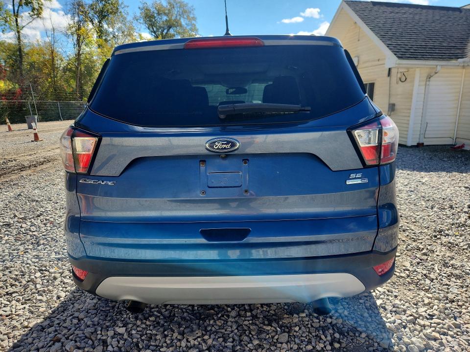 Продаж на аукціоні авто 2018 Ford Escape, vin: 1FMCU9GD4JUC29303, номер лоту: 71945136