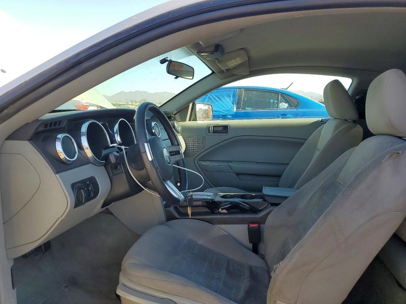 71682486 :رقم المزاد ، 1ZVFT80N855196711 vin ، 2005 Ford Mustang مزاد بيع