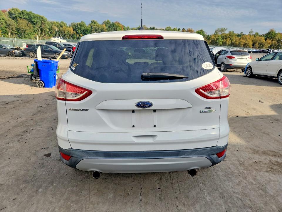 2013 Ford Escape მანქანა იყიდება აუქციონზე, vin: 1FMCU0GX7DUC62452, აუქციონის ნომერი: 70786186