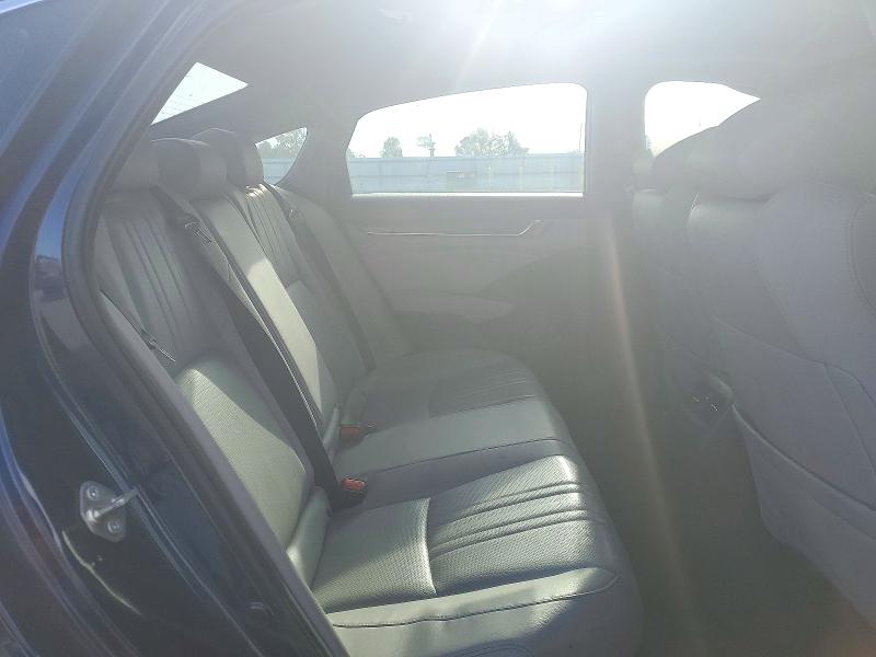 Продаж на аукціоні авто 2018 Honda Accord, vin: 1HGCV1F93JA107888, номер лоту: 72173686
