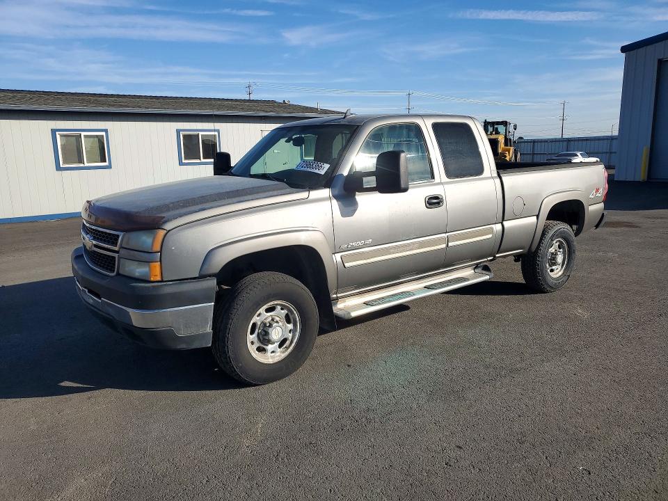 72968366 :رقم المزاد ، 1GCHK29UX6E160638 vin ، 2006 Chevrolet Silverado مزاد بيع