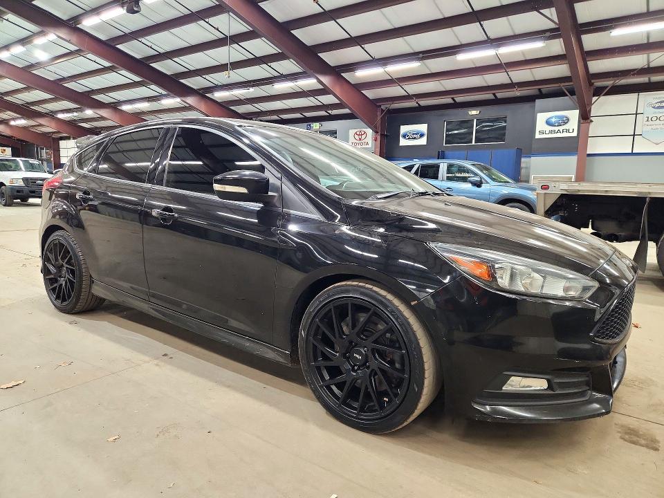73426306 :رقم المزاد ، 1FADP3L96HL311196 vin ، 2017 Ford Focus مزاد بيع