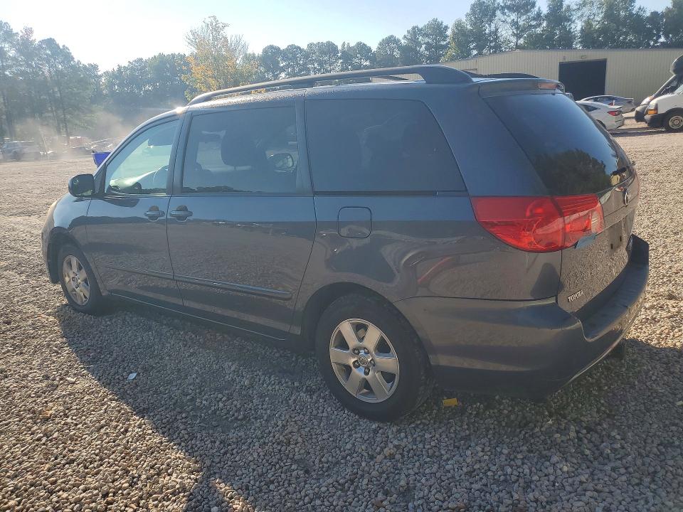 Продажа на аукционе авто 2010 Toyota Sienna, vin: 5TDKK4CC6AS323760, номер лота: 70035936