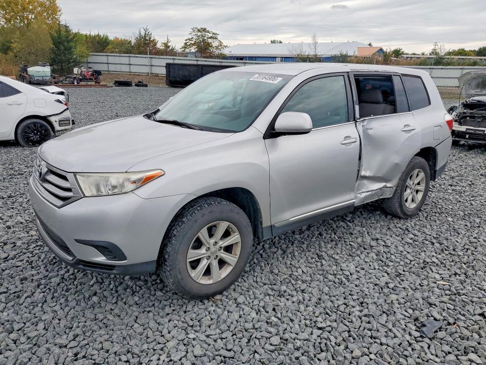 70164906 :رقم المزاد ، 5TDBK3EH0DS271646 vin ، 2013 Toyota Highlander مزاد بيع