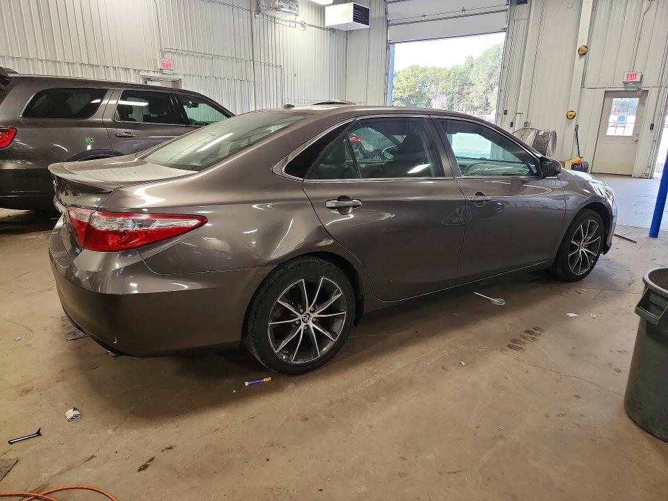 Aukcja sprzedaży 2015 Toyota Camry, vin: 4T1BF1FK8FU875698, numer aukcji: 71838266