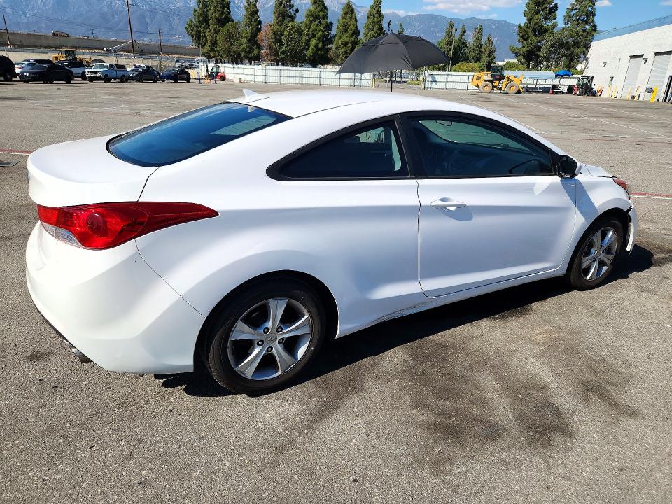 Продаж на аукціоні авто 2013 Hyundai Elantra Coupe, vin: KMHDH6AE6DU016768, номер лоту: 72253296