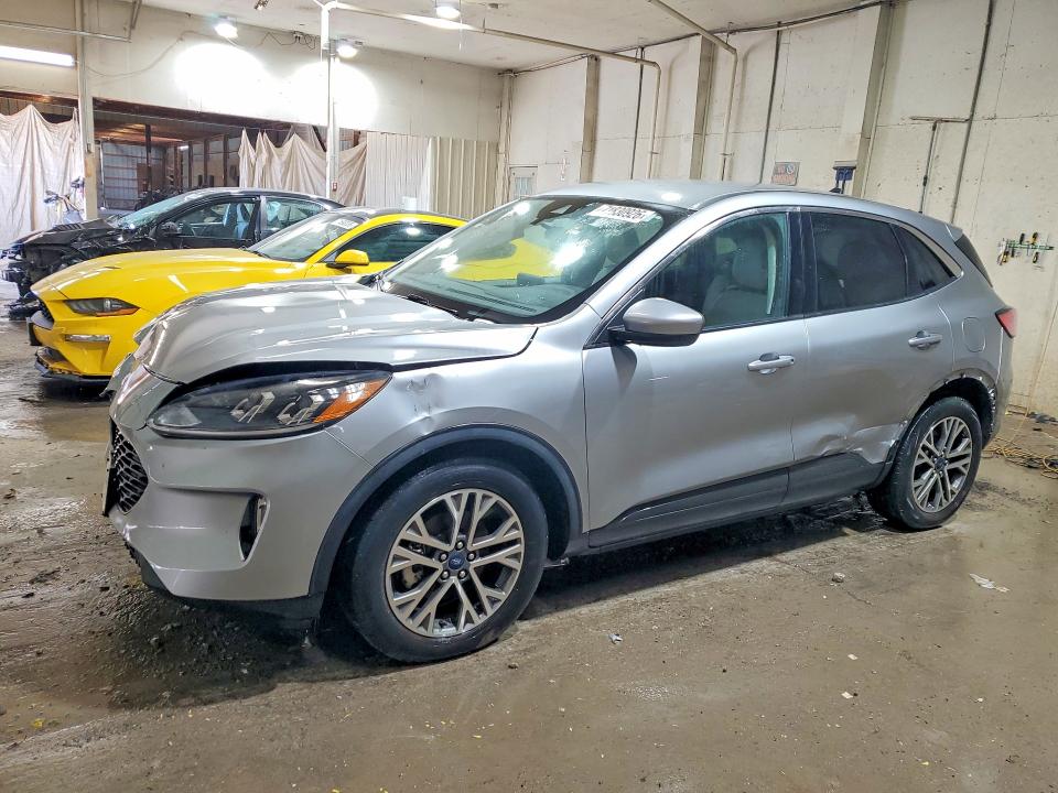 71830926 :رقم المزاد ، 1FMCU0CZ4NUA24843 vin ، 2022 Ford Escape مزاد بيع
