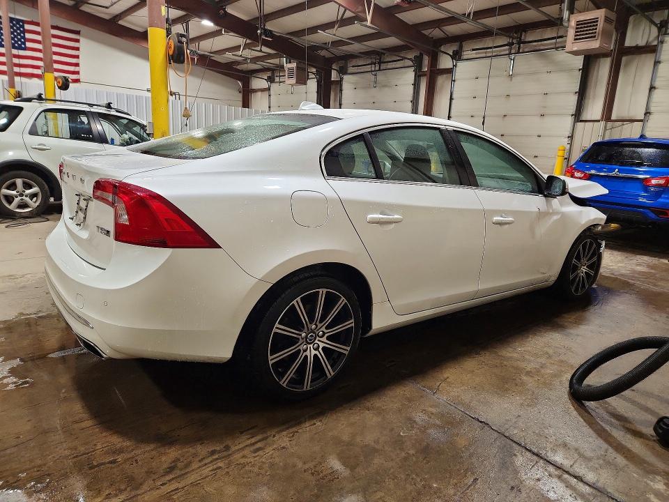 Aukcja sprzedaży 2018 Volvo S60, vin: LYV402TK3JB185806, numer aukcji: 71567076