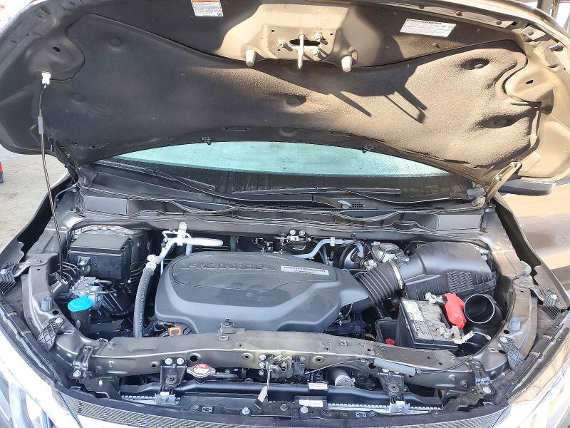 71854746 :رقم المزاد ، 5FNRL6H5XJB104399 vin ، 2018 Honda Odyssey مزاد بيع