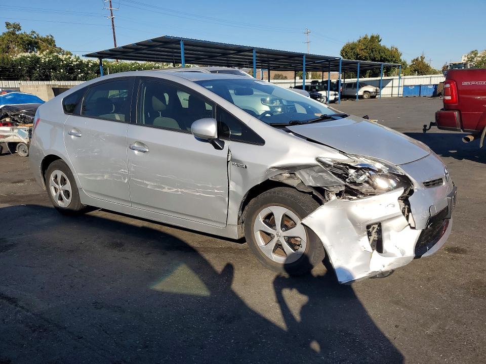 2015 Toyota Prius მანქანა იყიდება აუქციონზე, vin: JTDKN3DUXF0457125, აუქციონის ნომერი: 71640376