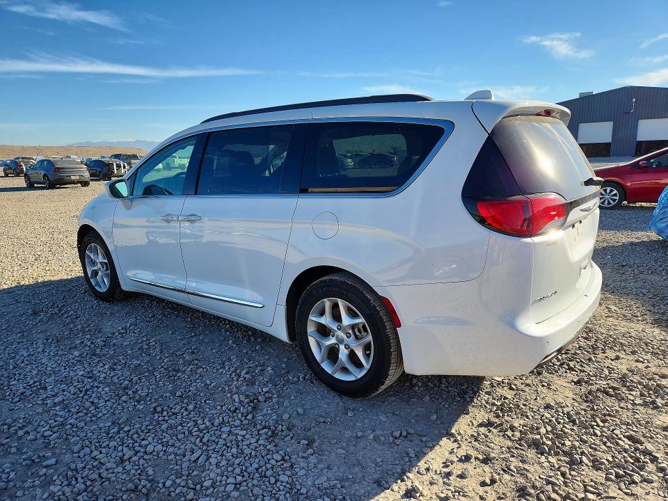 Продажа на аукционе авто 2017 Chrysler Pacifica, vin: 2C4RC1BG0HR552937, номер лота: 70993416