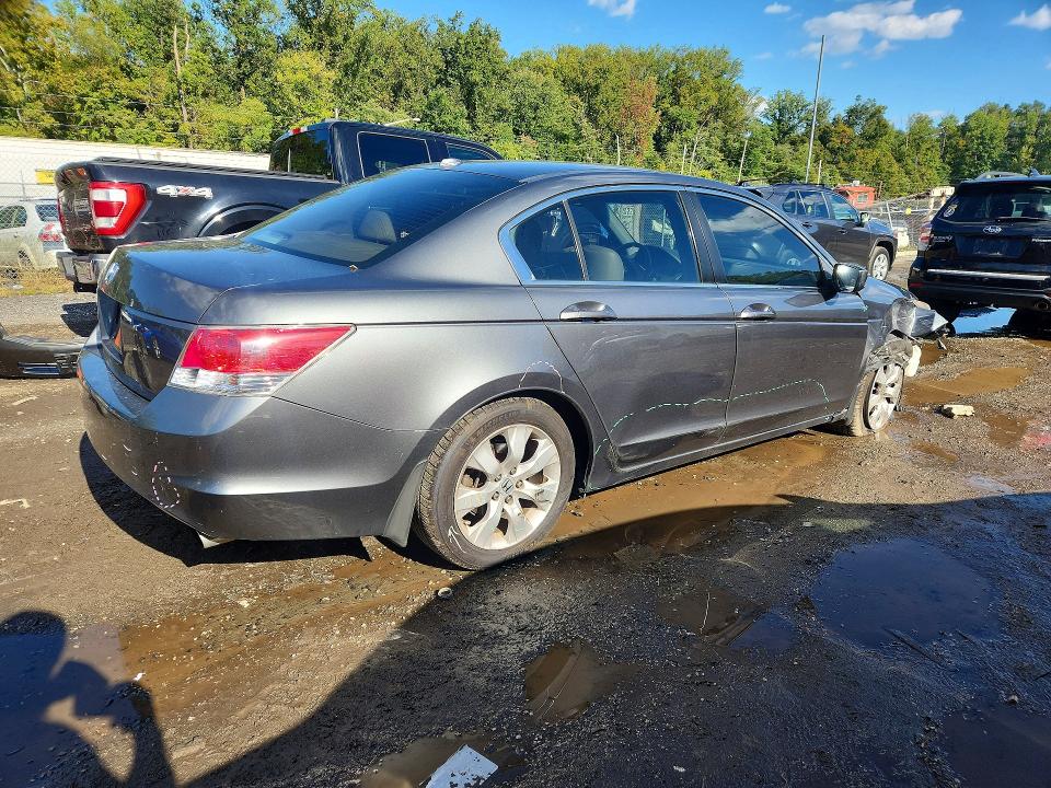 70108936 :رقم المزاد ، 1HGCP2F88AA064933 vin ، 2010 Honda Accord مزاد بيع