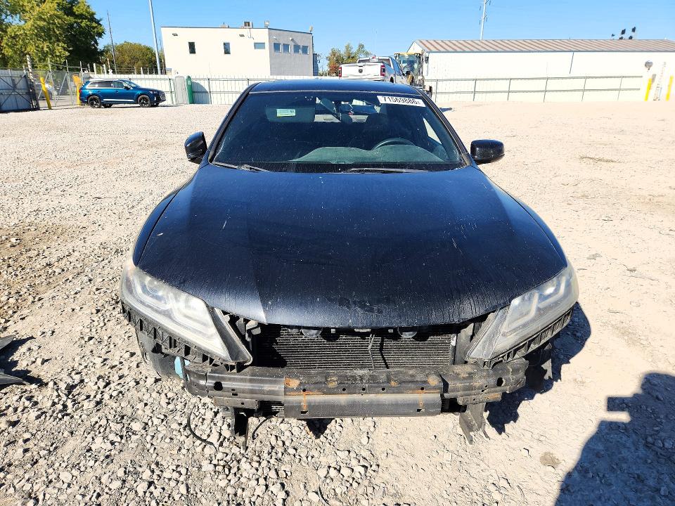 71569886 :رقم المزاد ، 1HGCT1B72HA000836 vin ، 2017 Honda Accord مزاد بيع