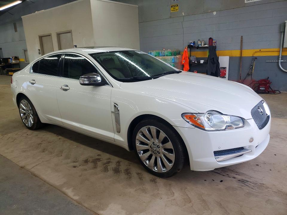 2009 Jaguar Xf მანქანა იყიდება აუქციონზე, vin: SAJWA06BX9HR09184, აუქციონის ნომერი: 72686386