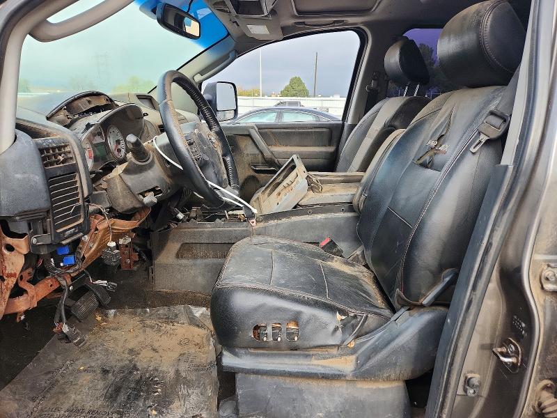 70521716 :رقم المزاد ، 1N6AA0ECXBN317596 vin ، 2011 Nissan Titan مزاد بيع
