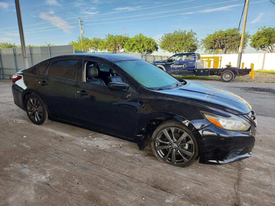 2018 Nissan Altima მანქანა იყიდება აუქციონზე, vin: 1N4AL3AP3JC238763, აუქციონის ნომერი: 71747416