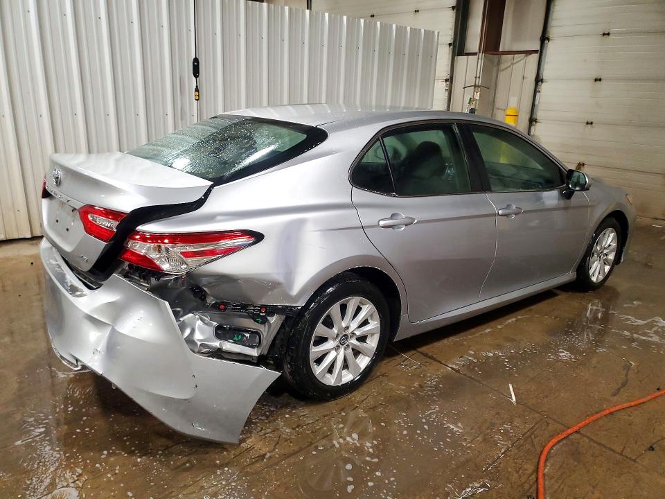 Aukcja sprzedaży 2018 Toyota Camry, vin: 4T1B11HK2JU127999, numer aukcji: 71433046