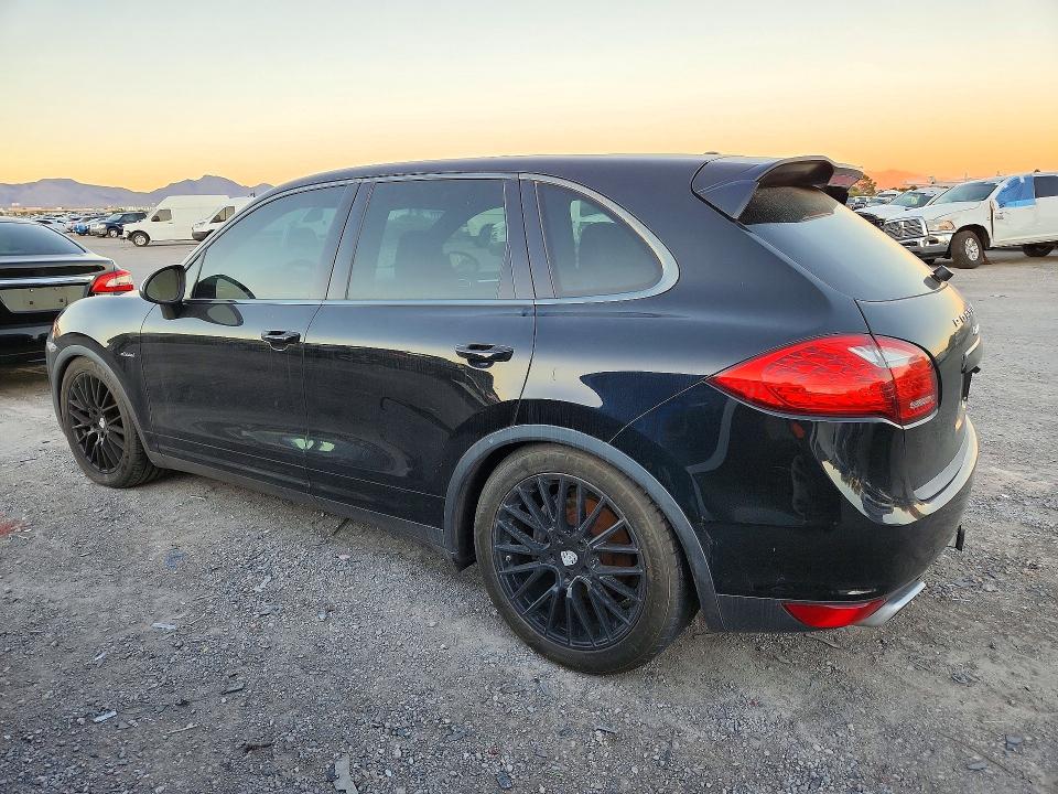 71841176 :رقم المزاد ، WP1AF2A27ELA40952 vin ، 2014 Porsche Cayenne مزاد بيع
