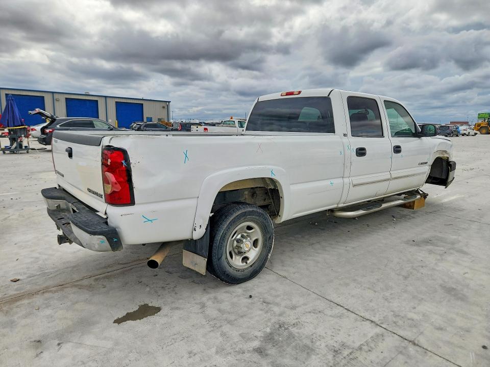 Продаж на аукціоні авто 2003 Chevrolet Silverado, vin: 1GCHC23U03F181722, номер лоту: 69688236