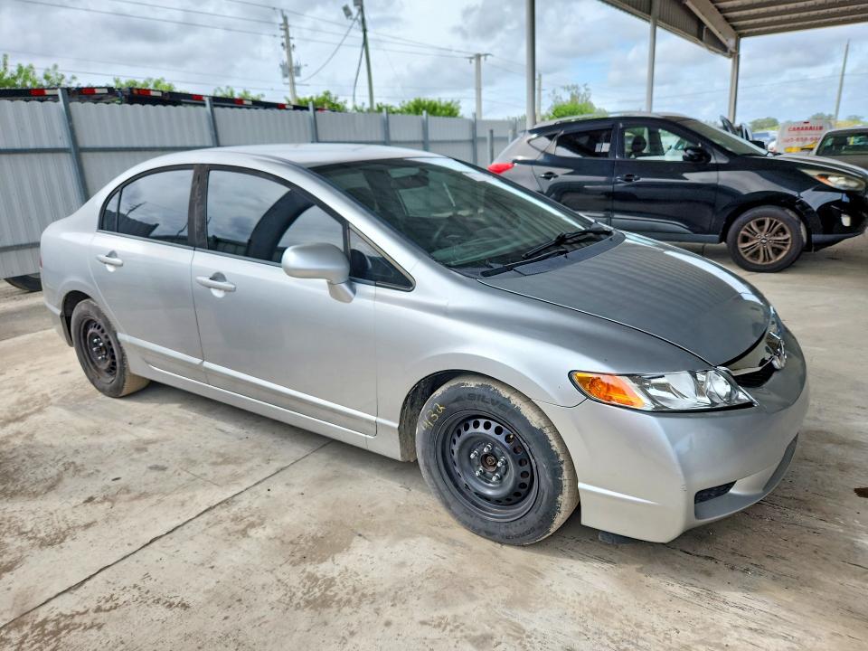 70918546 :رقم المزاد ، 19XFA1F53BE032452 vin ، 2011 Honda Civic مزاد بيع