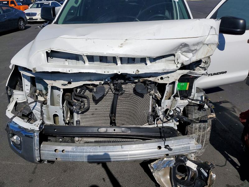 Продажа на аукционе авто 2017 Toyota Tundra, vin: 5TFEY5F14HX217369, номер лота: 71666936