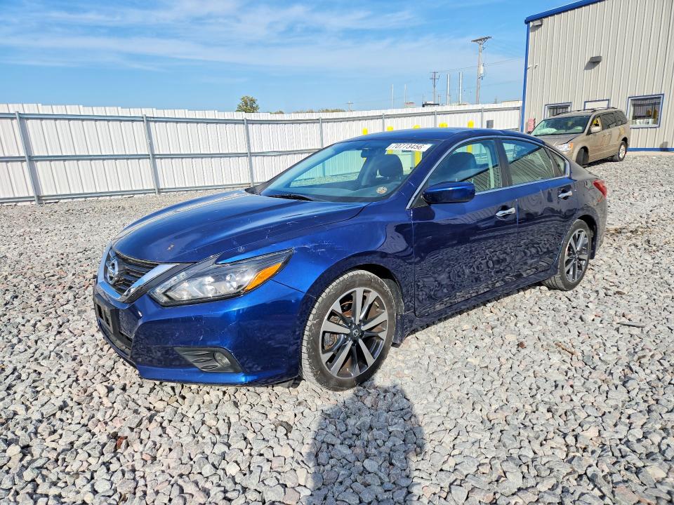 2017 Nissan Altima მანქანა იყიდება აუქციონზე, vin: 1N4AL3AP1HC122536, აუქციონის ნომერი: 70773456