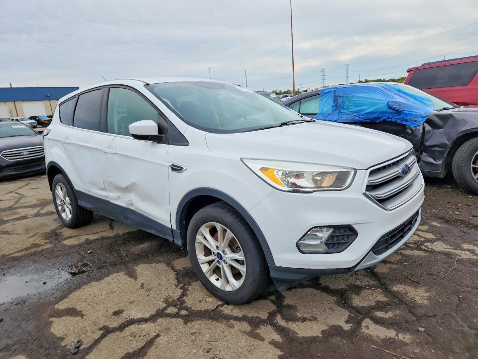 Продаж на аукціоні авто 2017 Ford Escape, vin: 1FMCU0GD2HUB51450, номер лоту: 71486476